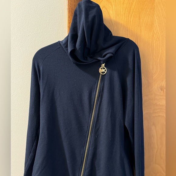 Michael Kors Sandals and Hooded Sweatshirt lot - Picture 5 of 7